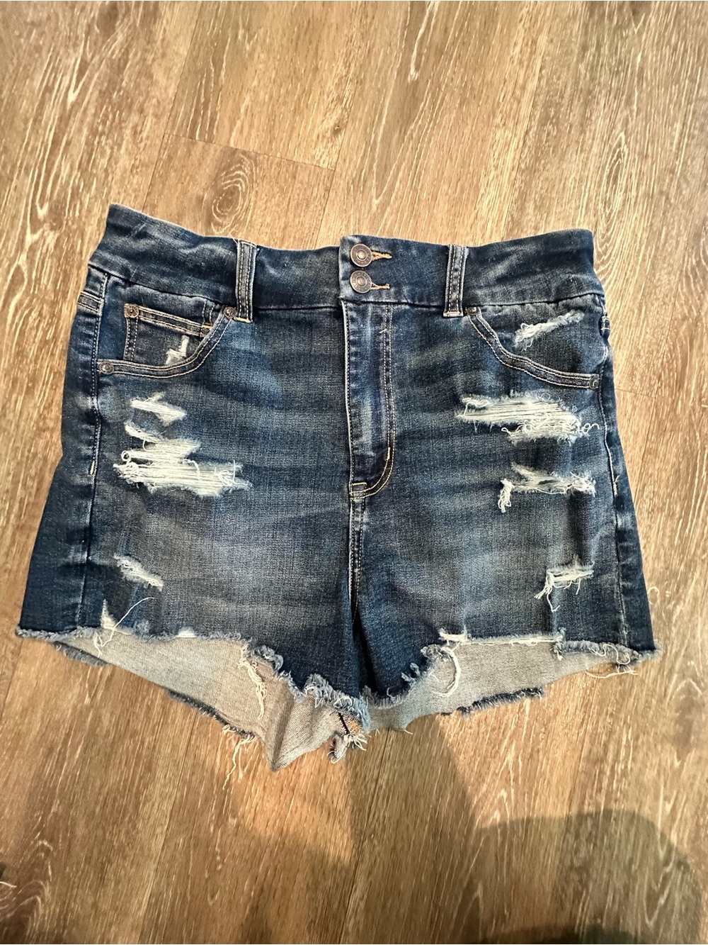 American Eagle Outfitters Distressed Curvy High-Rise Shortie Shorts Size 10